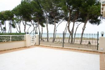 Front line apartment in Alcosseb Castellon