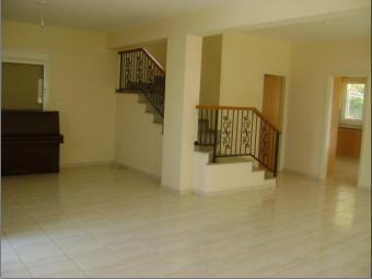 4bdr house with sm, pool Limassol