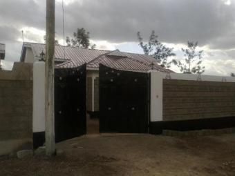 excellent house in own compound Nairobi
