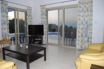 Villa with private pool Latchi