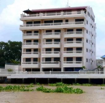 River Breeze Riverside Apartment Bangkok