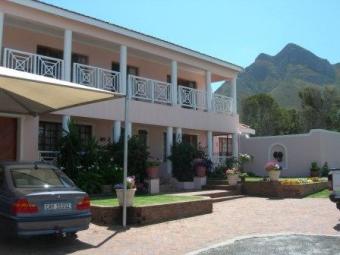 BEAUTIFUL BEACH HOUSE Kleinmond, Near Cape Town