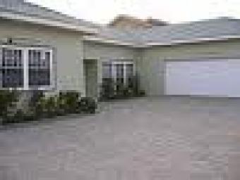 Luxury 4 bedrooms house to let i North Labone Estate