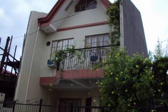 House in A.S Furtuna. sh sale Cebu City