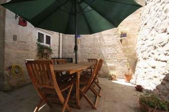 CONVERTED TOWNHOUSE, ZABBAR Zabbar