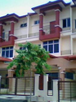 2.5 STOREY SUPERLINK HOUSE IN SR Sri Kembangan