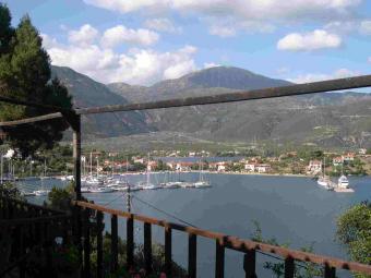 Lizzies Yacht Club, Trizonia Trizonia