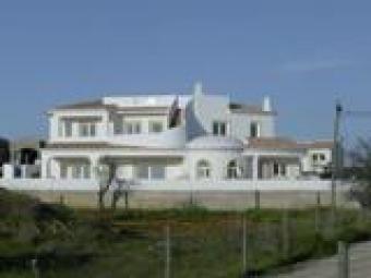 4 bedroom detached house w/pool Albufeira