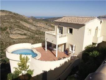A lovely villa built in 2005 Pedreguer