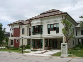 HOUSE FOR SALE Bangsang,chonburi