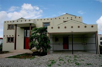 Glorius family home for rent Kigamboni