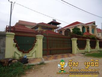 KHMER STYLE VILLA FOR RENT, LOCA Phnom Penh