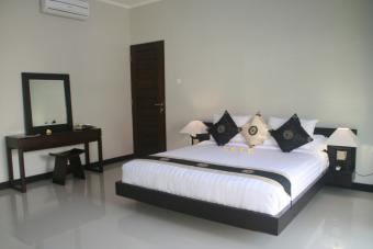 3 Bedrooms Villa Seminyak Bali