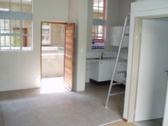 New Upmarket Studio Apartment. Houghton Estate, Johannesburg