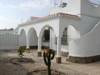 Semi-Detached Villa - new pool Torrevieja