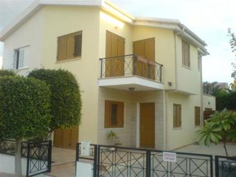 3 bedroom lux smal house�175,000 Limassol