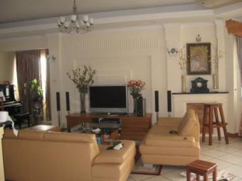 Apartment in HN 4 rent, 1800$/m Ha Noi