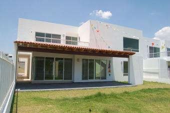 3 Bdr Luxury Finished House Queretaro