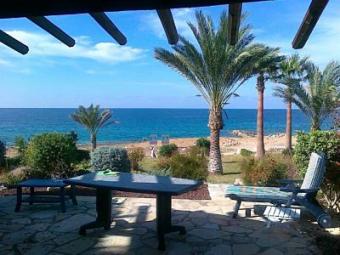 Beach house at 70m from the sea Paphos- Chlorakas