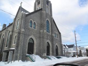 Large Stone Church In Hazelt Hazleton