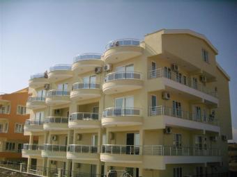 Rainbow Apartment Altinkum