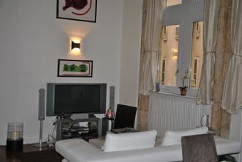 FLAT IN LYON 400 YEARS OLD BUILD Lyon