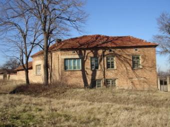 House situated in lovely village Oriahovo