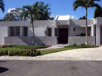 Elegante y espaciosa Caguas