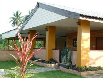Fang-Lovely Home with Acreage Fang
