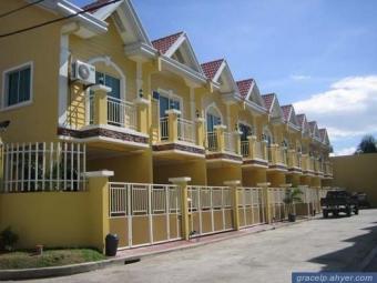 Forsale townhouse in las pinas Naga Las Pinas