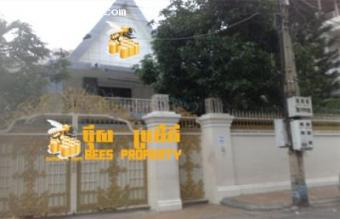 khmer style villa for rent 2000$ Phnom Penh