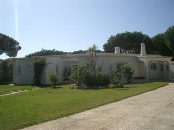 4 bed detached villa with pool Vilamoura