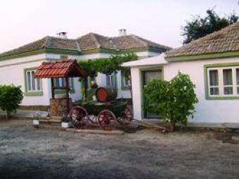 renovated cottage 20km Black sea Balchik