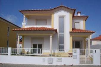 4 Bedrooms detached villa Nazar&eacute;