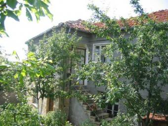 MASSIVE TWO-STOREY HOUSE Varna