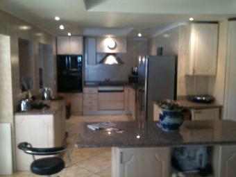 TUSCAN PROPERTY-AFFLUENT SUBURB Cape Town