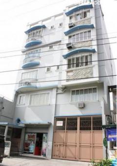 Building w/ 150k monthly income Quezon City