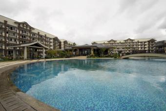 ROSEWOOD POINTE,resort-living! Taguig