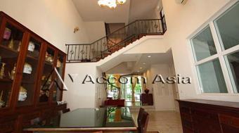 ATTACHED HOUSE IN COMPOUND Bangkok