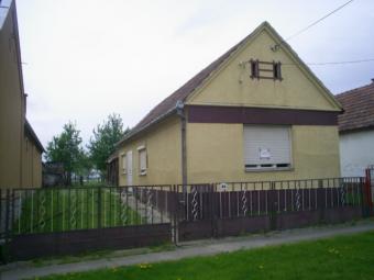 smalll cottage for sale Dravastara