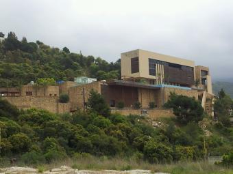 Luxury Villa For Sale Adma Adma