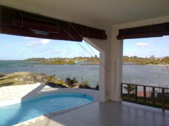 campement pied dans l`eau Calodyn