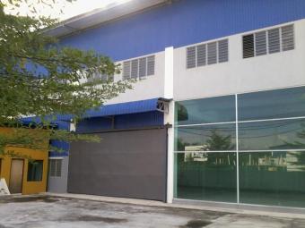 3 sty semi-d factory.belakong Serdang