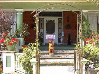 A Century B&B And Irish Pub Gananoque