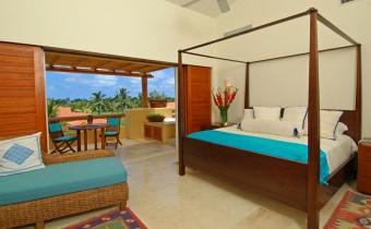 Villa Las Palmas inside Golf Punta De Mita