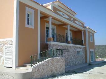 Villa withSea and Mountain View Loul�