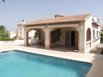A lovely villa with pool Denia