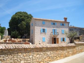 Restored stone house w pool Rovinj