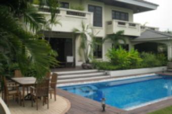 Villa with private swimming pool Bangkok