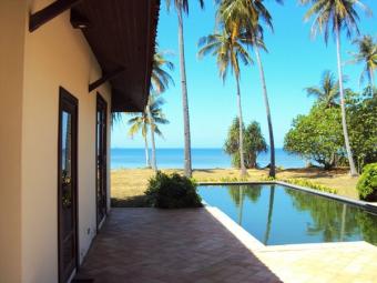 Koh Lanta Beachfront Pool Villa Krabi